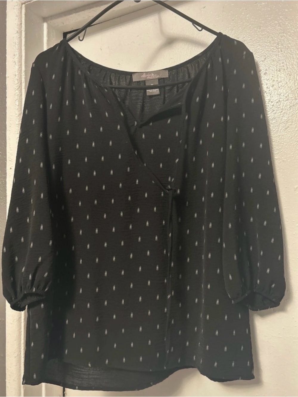 ♥️Olivia + Martin Long Blouse Size Medium